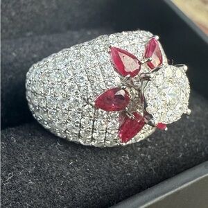 Elegant Silver and Red Gemstone Ring